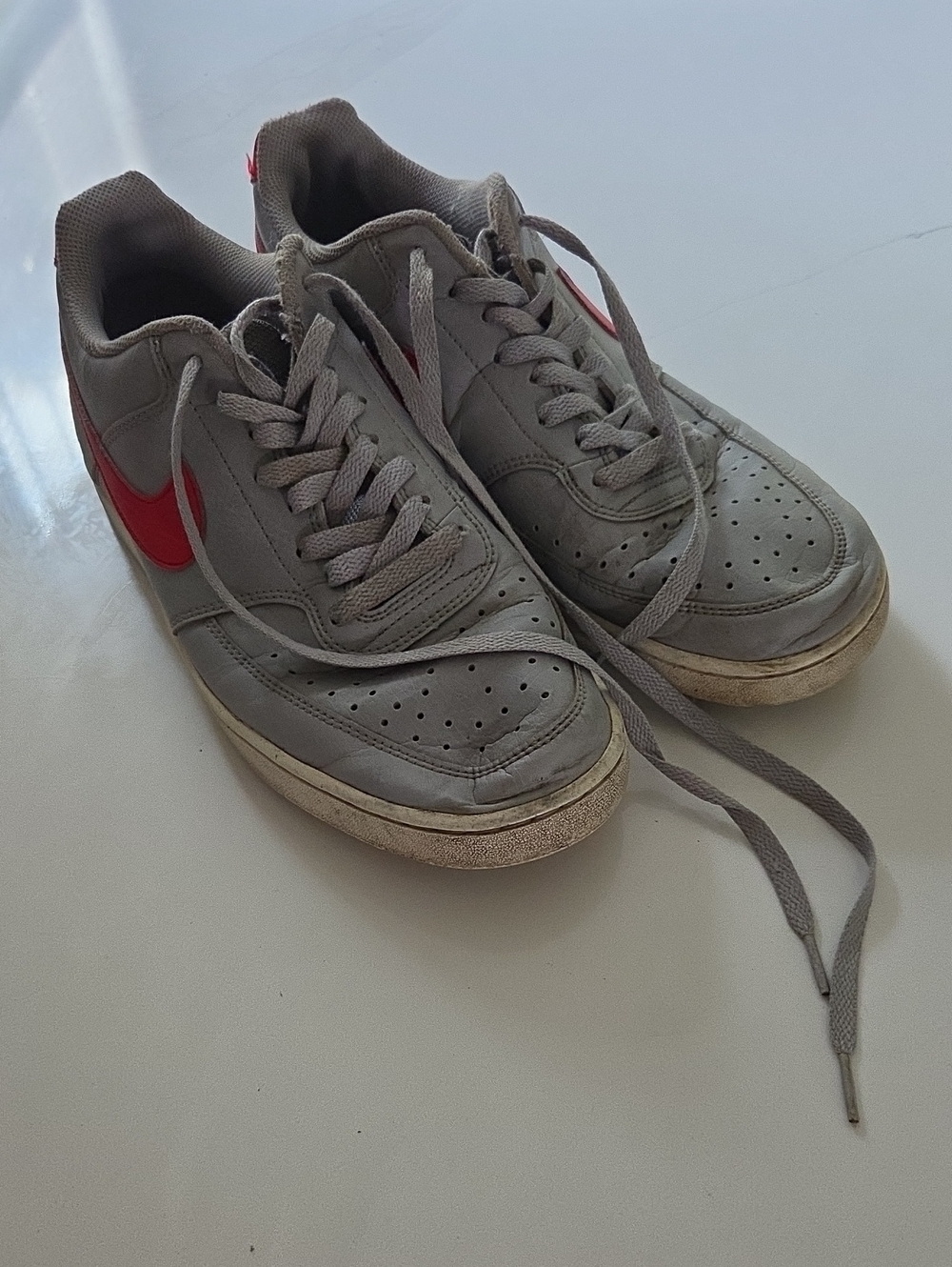 Nike Court Vision Low Wolf Grey University Red Size 9